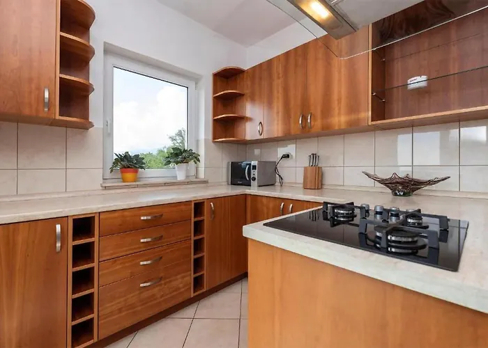 Four-bedroom With Sea View 03 Kruševo