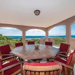 Four-bedroom With Sea View 03