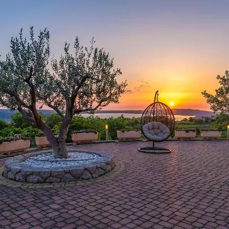 Four-bedroom With Sea View 03 * Kruševo