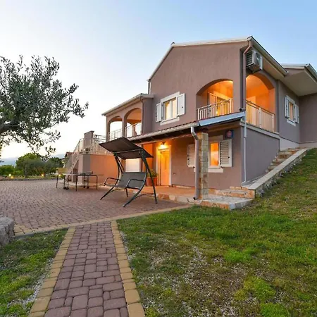 Casa de Férias Four-bedroom With Sea View 03 Kruševo