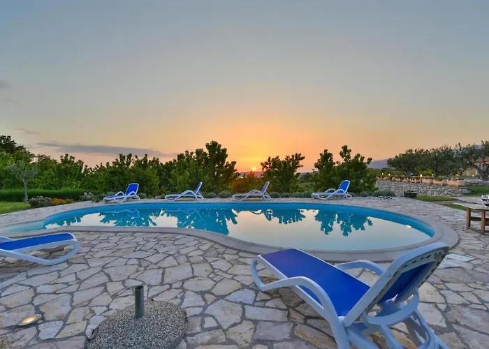 度假居 Four-bedroom With Sea View 03 *